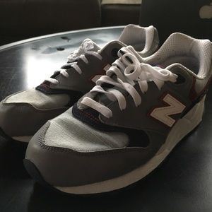 MENS NEW BALANCE SNEAKERS
